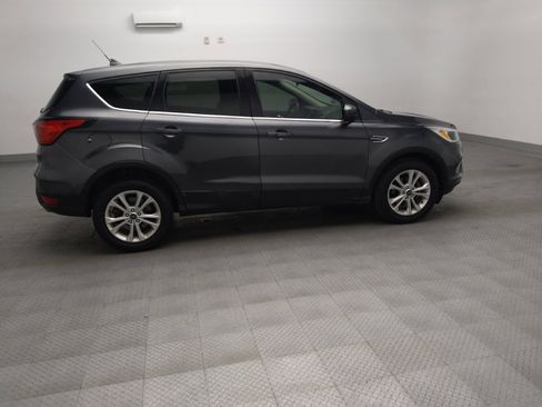 Used 2019 Ford Escape SE FWD image 10
