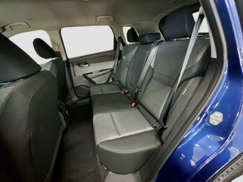 Used 2023 Nissan Rogue SV image 28