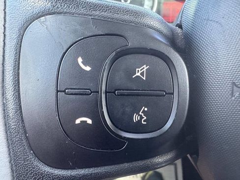 Used 2014 FIAT 500L Easy w/ Popular Equipment Group image 17