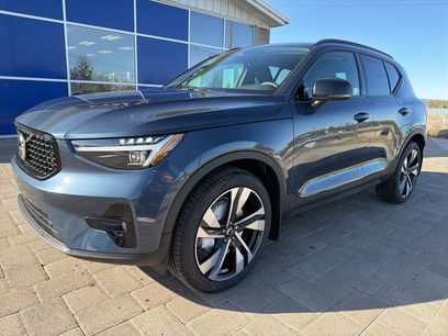 New 2026 Volvo XC40 B5 Ultra w/ Protection Package Premier
