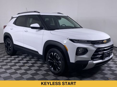 Certified 2023 Chevrolet TrailBlazer LT w/ Convenience Package FWD image 19