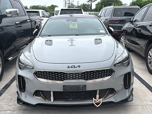 Used 2022 Kia Stinger GT-Line w/ Sun & Sound Package RWD image 2