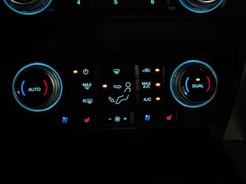 Used 2020 Ford F250 Platinum AWD/4WD image 27