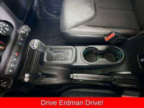 Used 2016 Jeep Wrangler Sahara AWD/4WD image 15
