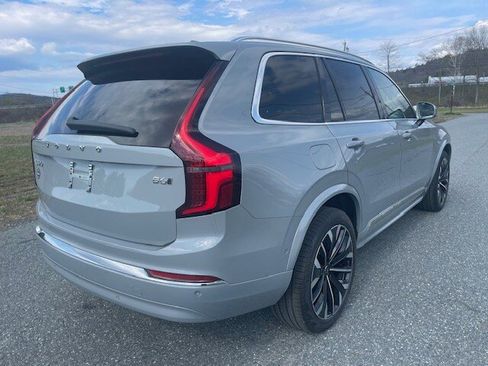 Used 2025 Volvo XC90 B6 Plus AWD/4WD image 3