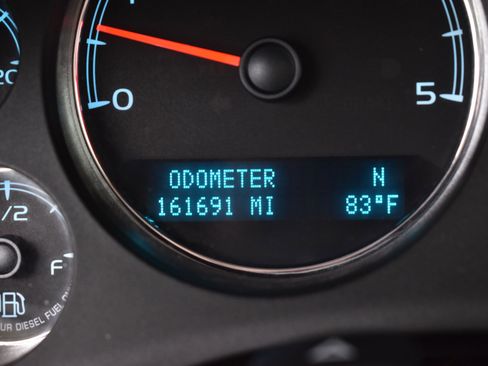 Used 2014 GMC Sierra 2500 Denali w/ Suspension Package, Off-Road image 15