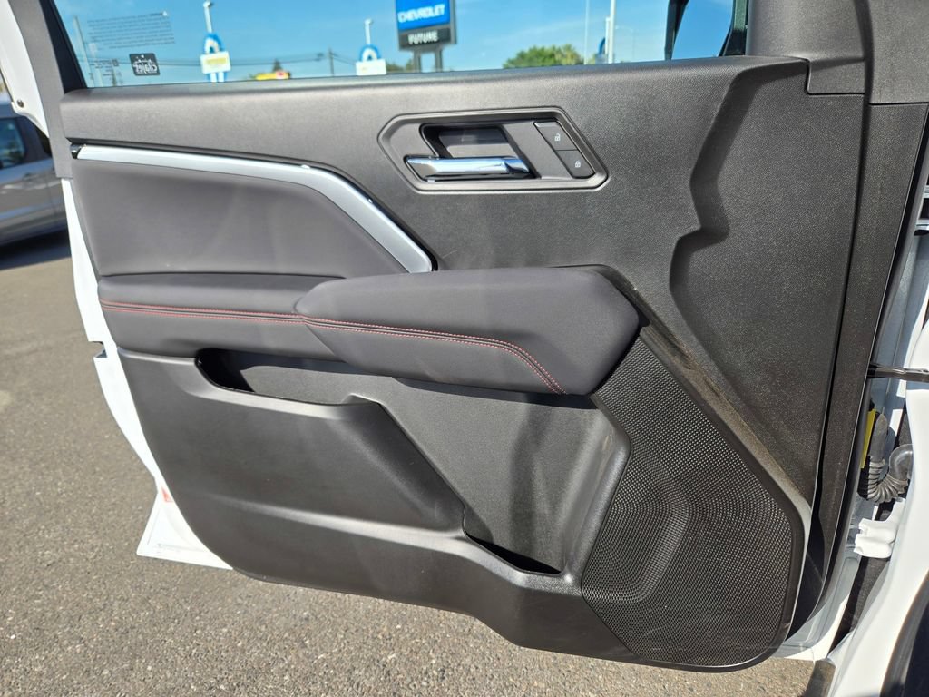 Used 2026 Chevrolet Colorado Z71 AWD/4WD image 13