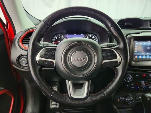 Used 2018 Jeep Renegade Trailhawk w/ Cold Weather Group II AWD/4WD image 12