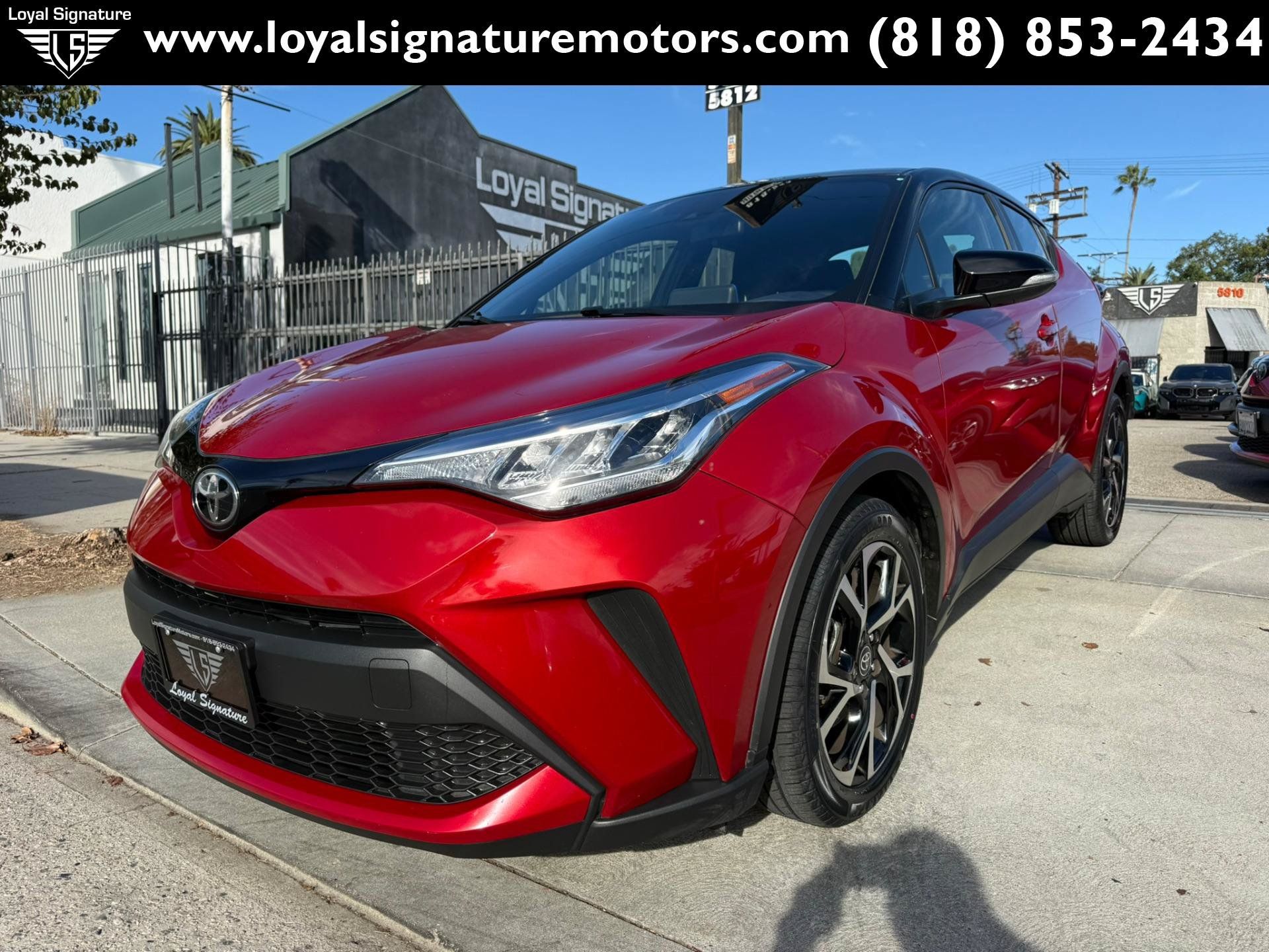 Used 2020 Toyota C-HR XLE FWD image 3