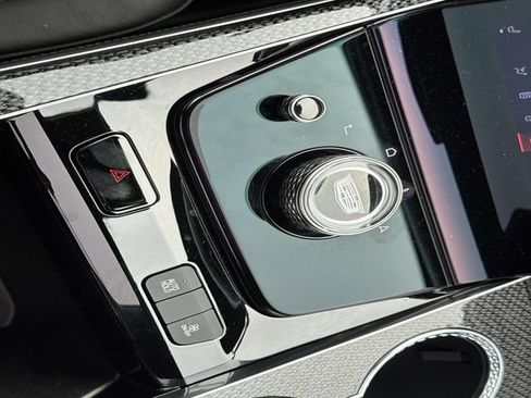Certified 2026 Cadillac Escalade ESV V AWD/4WD image 30