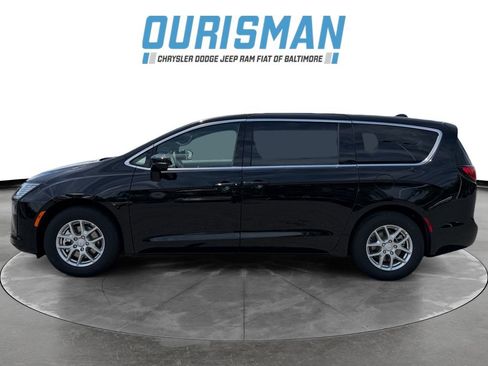 New 2027 Chrysler Pacifica Select w/ Family Tech Group FWD image 3