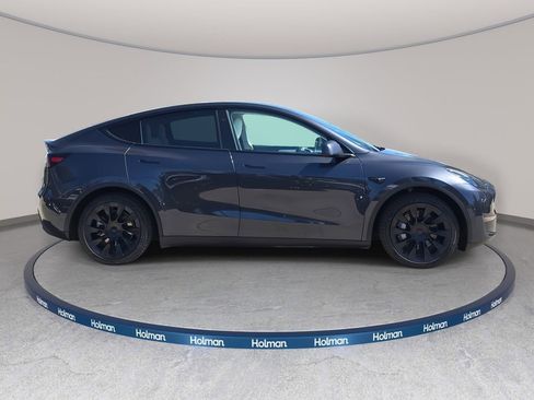 Used 2025 Tesla Model Y Long Range image 5