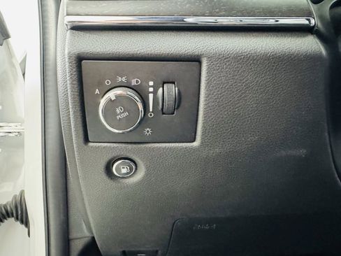 Used 2018 Jeep Grand Cherokee Limited AWD/4WD image 4