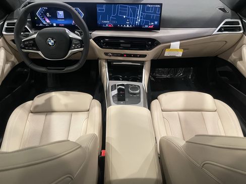 Used 2025 BMW 430i xDrive Coupe w/ Premium Package image 16