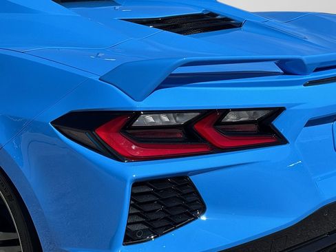 Used 2024 Chevrolet Corvette Stingray Premium Conv w/ Z51 Performance Package image 7