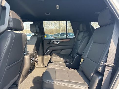 Used 2025 GMC Yukon Denali image 12