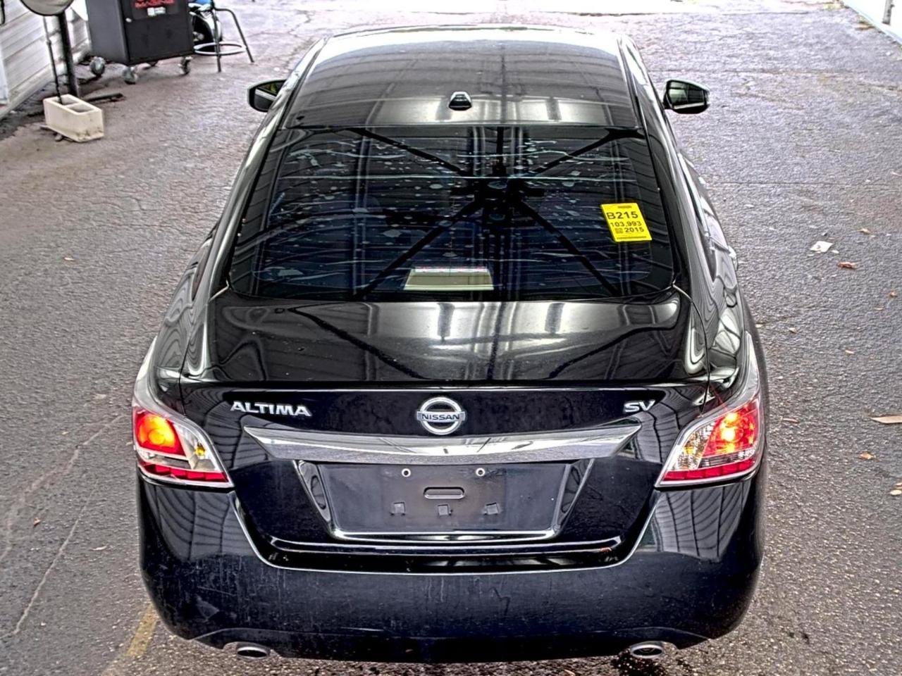 Used 2015 Nissan Altima 2.5 SV w/ Convenience Package FWD image 3