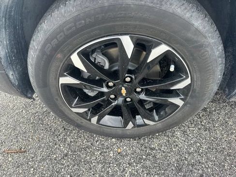 Used 2023 Chevrolet TrailBlazer LT w/ Convenience Package FWD image 10