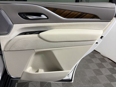 Used 2024 Cadillac Escalade Sport Platinum image 45