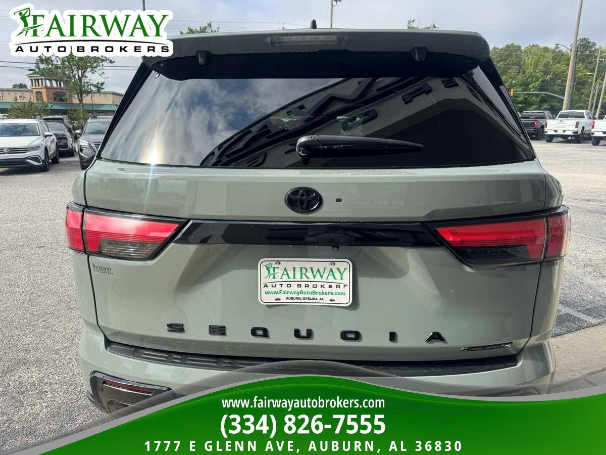 Used 2025 Toyota Sequoia Platinum AWD/4WD image 7