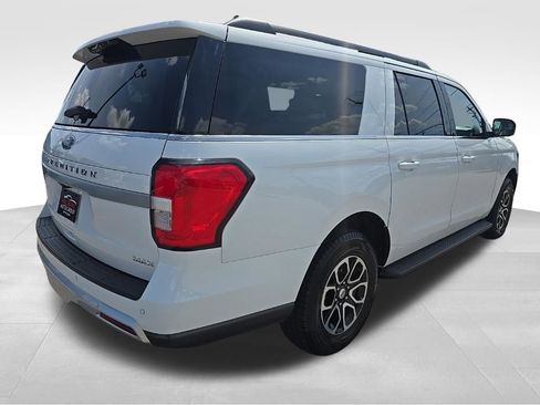Used 2024 Ford Expedition Max XLT RWD image 3