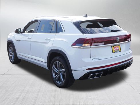 Used 2024 Volkswagen Atlas Cross Sport SEL R-Line image 5
