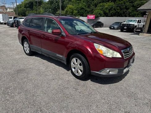 Used 2011 Subaru Outback 3.6R Limited w/ PWR Moonroof Pkg AWD/4WD image 7