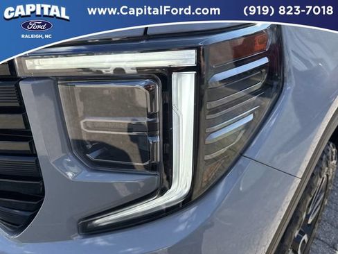 Used 2024 GMC Sierra 1500 AT4 w/ Technology Package AWD/4WD image 11