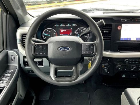 Used 2024 Ford F250 XLT image 15