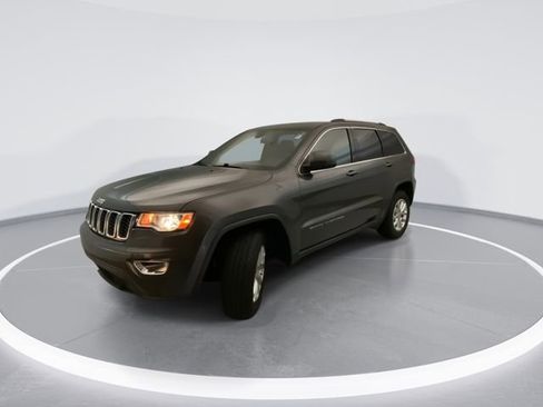 Used 2021 Jeep Grand Cherokee Laredo AWD/4WD image 8
