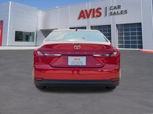 Used 2025 Toyota Camry LE FWD image 9