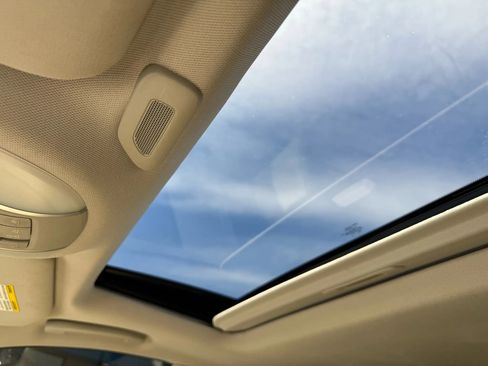 Used 2019 INFINITI QX60 Luxe w/ Essential Package image 15