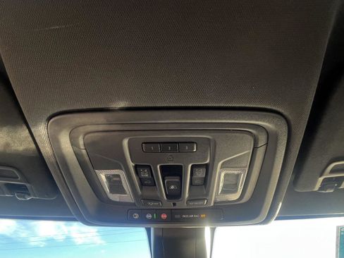 Used 2019 Chevrolet Silverado 1500 High Country w/ Trailer Camera Package image 9