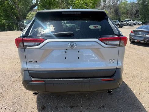 Used 2019 Toyota RAV4 XLE w/ Convenience Package AWD/4WD image 5