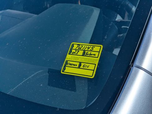 Used 2023 Subaru Crosstrek 2.0i Premium image 9