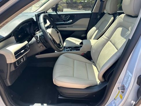 New 2026 Lincoln Corsair Premiere FWD image 10