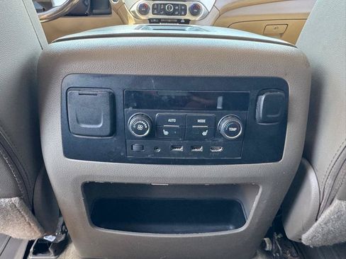 Used 2018 GMC Yukon SLT w/ Open Road Package AWD/4WD image 23