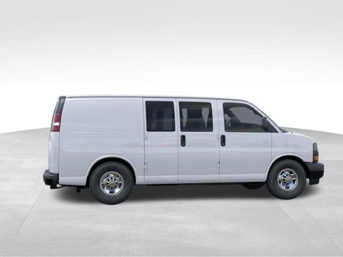 New 2026 Chevrolet Express 2500 w/ Driver Convenience Package image 5