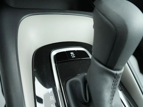 Used 2026 Toyota Corolla LE FWD image 32