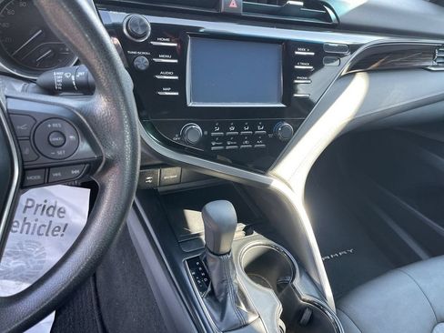 Used 2019 Toyota Camry LE FWD image 6