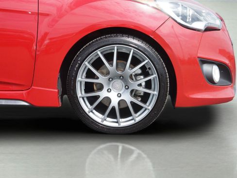 Used 2015 Hyundai Veloster Turbo w/ Option Group 04 FWD image 4