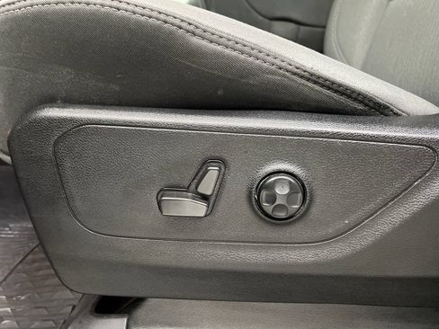 Used 2021 RAM 1500 Big Horn RWD image 13