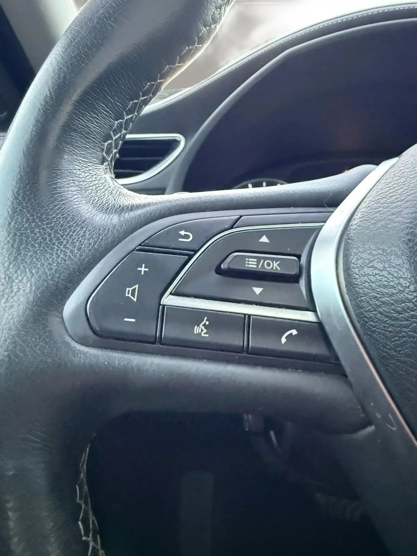 Used 2019 INFINITI QX50 Essential w/ Premium Heat Package AWD/4WD image 17