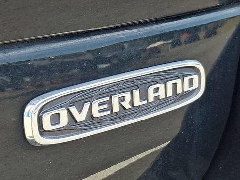 Used 2023 Jeep Grand Cherokee Overland w/ Luxury Tech Group IV AWD/4WD image 11