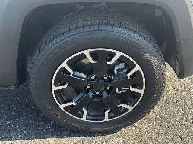 Certified 2023 Jeep Renegade Trailhawk AWD/4WD image 9