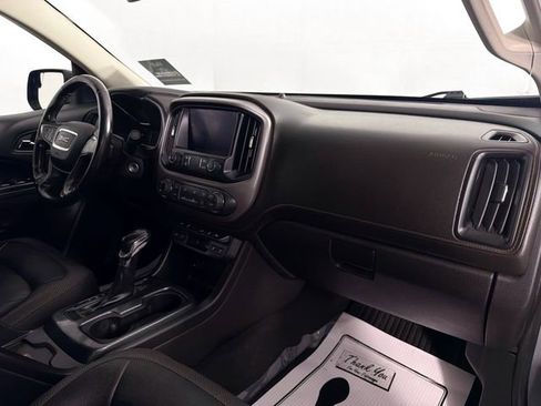 Used 2022 GMC Canyon AT4 image 31