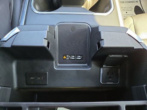 Used 2024 Chevrolet Silverado 2500 LTZ w/ LTZ Plus Package AWD/4WD image 23