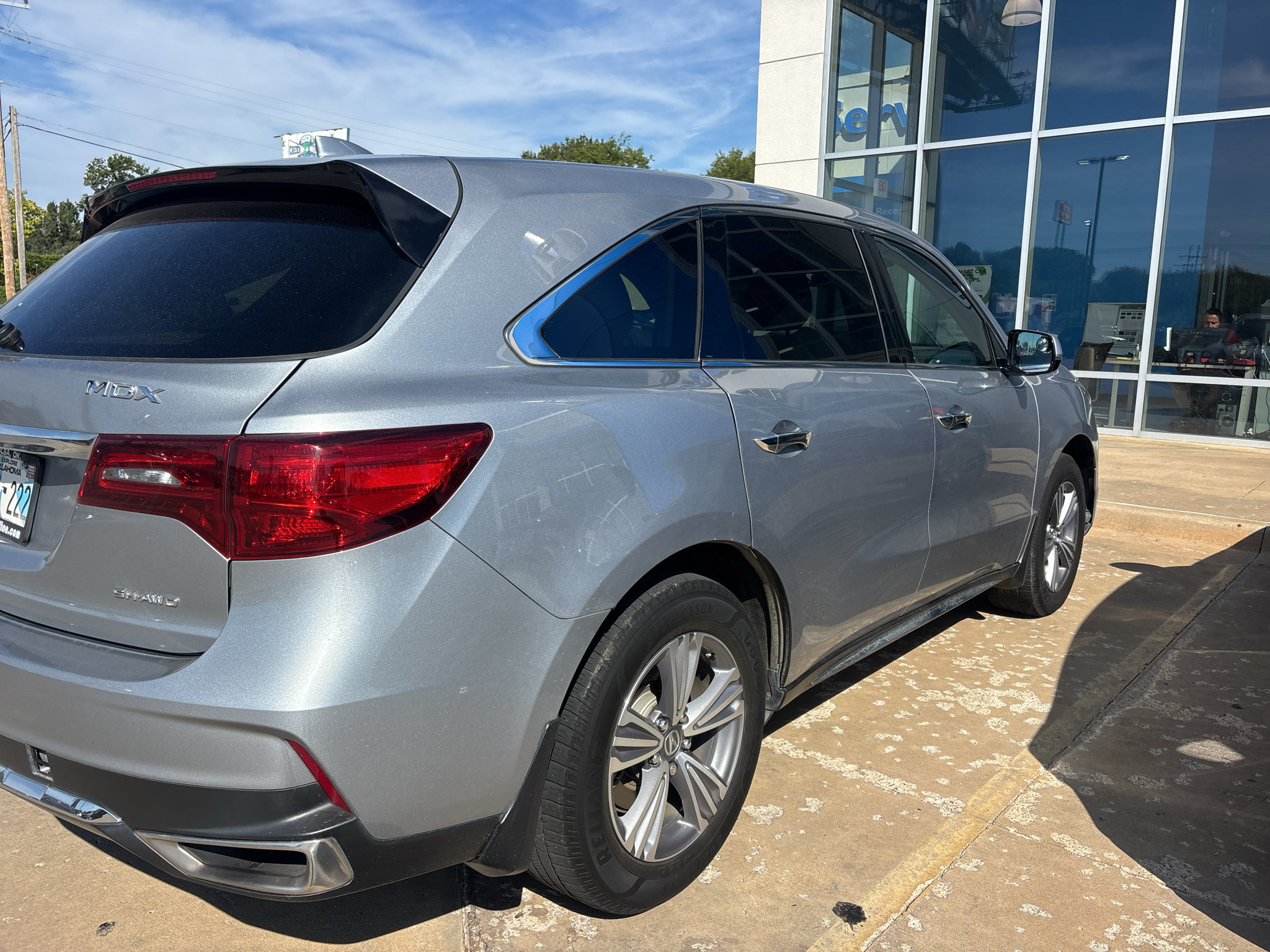 Used 2020 Acura MDX SH-AWD image 3