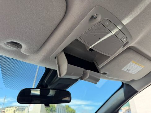 Used 2025 Nissan Leaf S FWD image 22