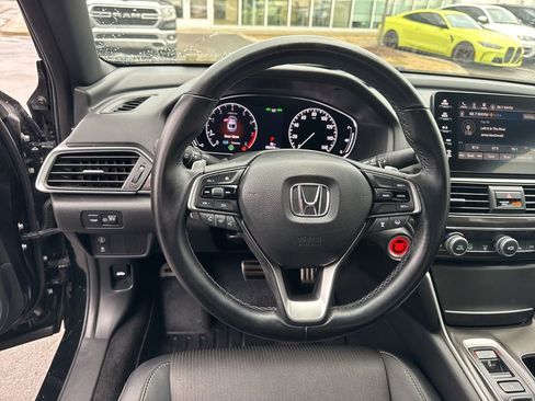 Used 2019 Honda Accord Sport image 12